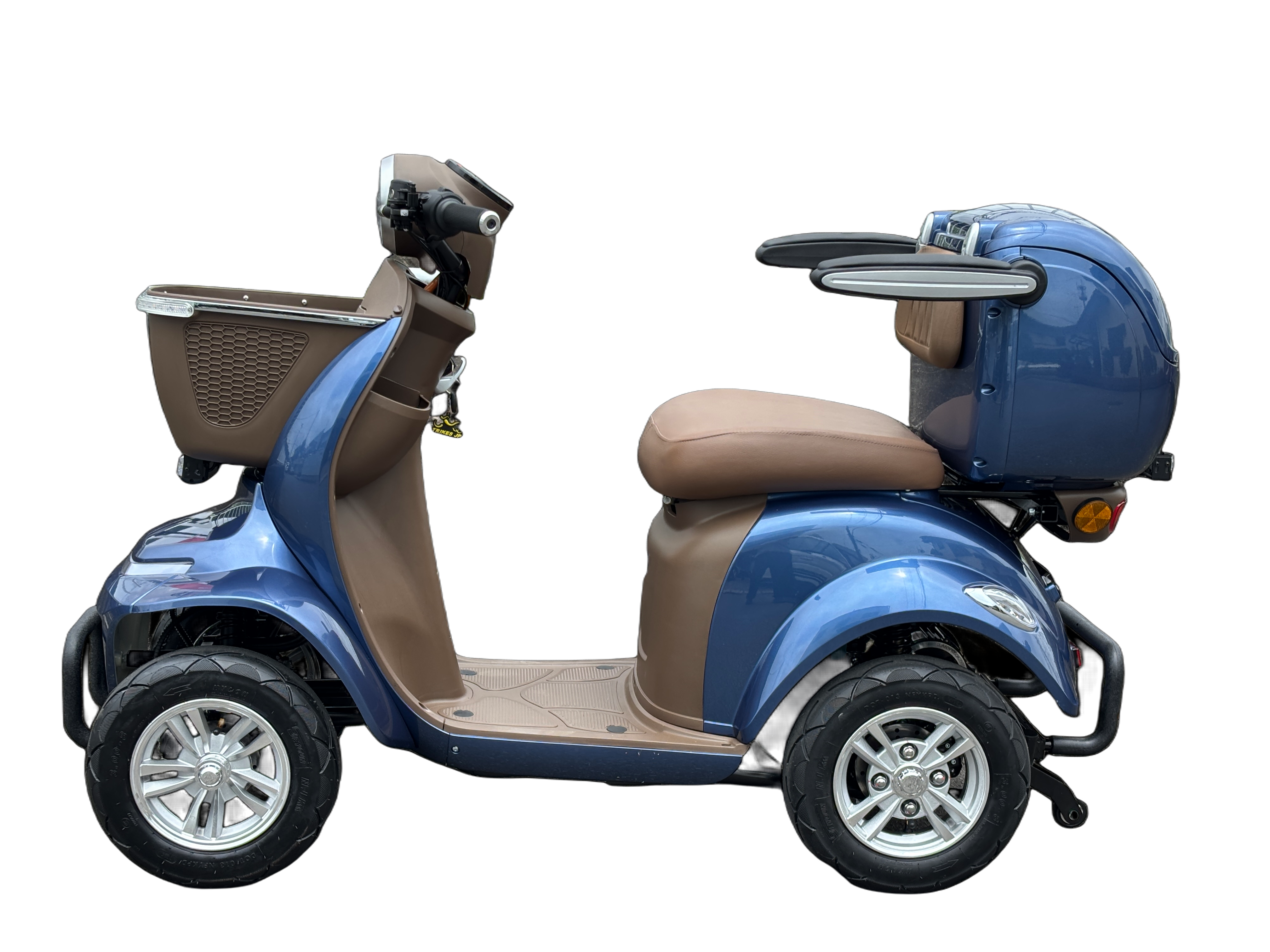 コアライトD4｜免許不要で高齢者仕様の4輪特定小型原付のパイオニア。シニアカーからの乗り換え、免許返納後の移動手段として大好評。