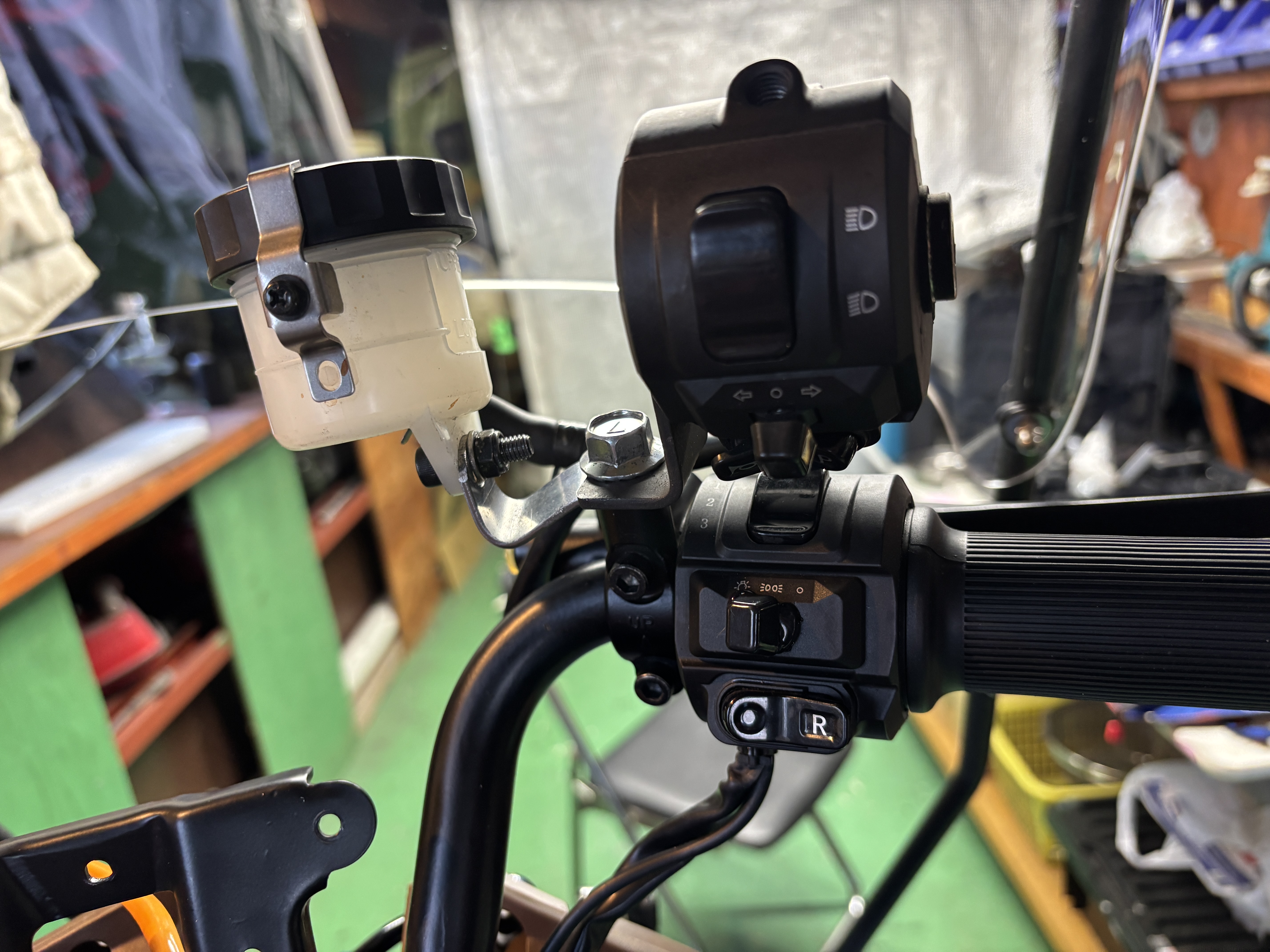 左麻痺者仕様コンビブレーキ＆集中スイッチ加工承ります